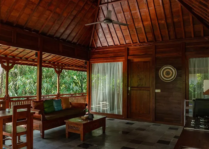 Heaven Sayan Villa *
